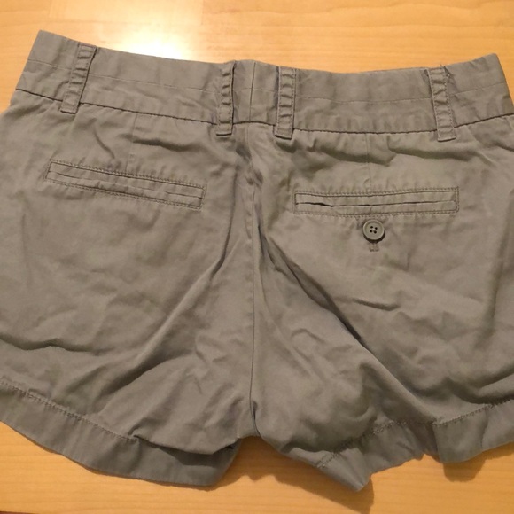 Gray J crew chino shorts - Picture 2 of 3